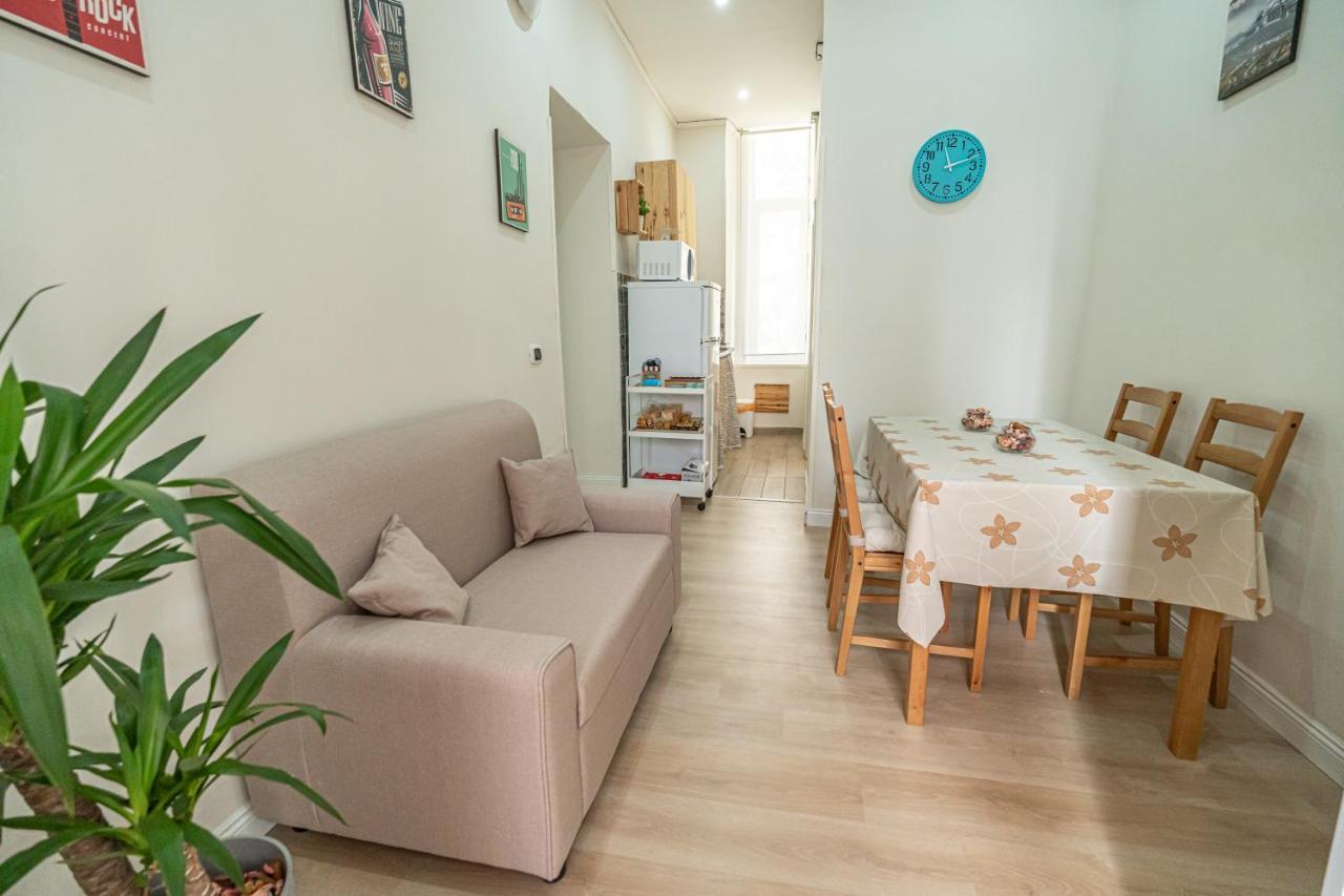 Casa Vacanze Decumano 18 Neapel Exterior foto